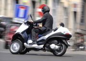 Piaggio MP3 Hybrid